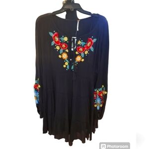 FREE PEOPLE "SPELL ON YOUR FLORAL" BLACK LOOSE FIT TIERED EMBROIDERED  DRESS. SM